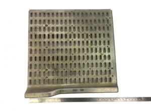Placă de acoperire cadru daf - metalică, perforată, 14750 4014 1 Placă de acoperire cadru daf – metalică, perforată, 14750 4014
