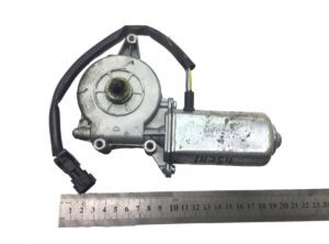 Motor regulator de geam dreapta volvo 24425138, 1714812, 5001852886, 1400756 1 Motor regulator de geam dreapta volvo 24425138, 1714812, 5001852886, 1400756