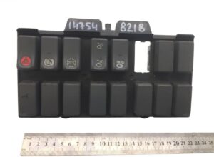 Modul comutatoare volvo 20746899 cu funcții tcs, cruise control, lumini avarie