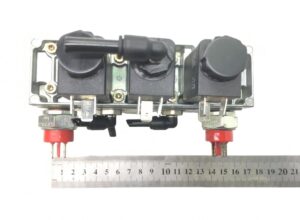 Supapă de control ușă laterală autobuz man (coduri: 20550838, a0007605678, 8825902-6020, 88259026020, 13302122, 1518106, a0007607078, 0007605678, 0007607078, 2131060, 1848972, 200-12)
