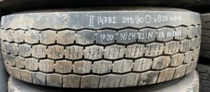 Anvelopă michelin 295/80r22. 5 8. 25 m8-10 1 Anvelopă michelin 295/80r22. 5 8. 25 m8-10