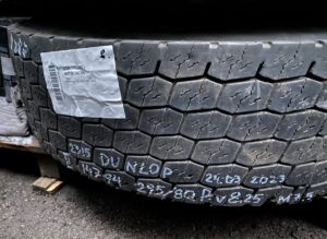 Roată scania dunlop 295/80r22. 5 v8. 25 m7. 5