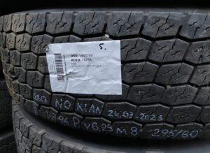 Roată scania 295/80 r22. 5 225x9 225x8. 25 73 1 Roată scania 295/80 r22. 5 225×9 225×8. 25 73