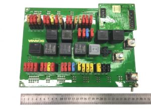 Placa de circuite siguranțe scania 2034014 2473899 1890800 1 Placa de circuite siguranțe scania 2034014 2473899 1890800