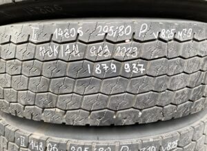 Roată scania 295/80r22. 5 8. 25 m39 nokian 2023 1 Roată scania 295/80r22. 5 8. 25 m39 nokian 2023