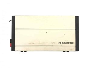 Invertor 24/220v dometic pp1004-01 k102-2203 1 Invertor 24/220v dometic pp1004-01 k102-2203