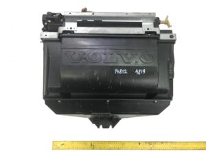 Radiator pentru încălzire și răcire cabină cu carcasă volvo 1 Radiator pentru încălzire și răcire cabină cu carcasă volvo