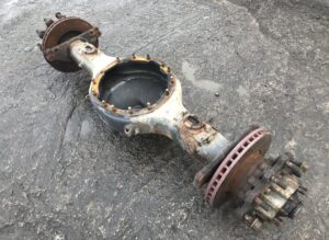 Traversă axă motor pentru scania, coduri 1743713 și 1743339 1 Traversă axă motor pentru scania, coduri 1743713 și 1743339