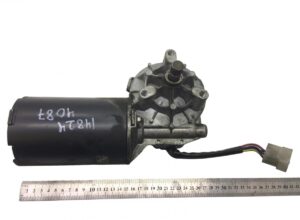 Motor ștergător parbriz volvo 70332807 cu cablaj colorat și măsurători detaliate