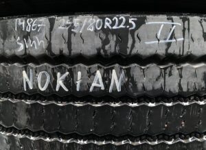 Roată scania nokian 295/80r22. 5 1 Roată scania nokian 295/80r22. 5