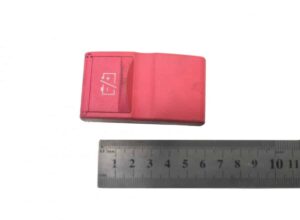 Comutator izolator baterie iveco 504337937 - roșu 1 Comutator izolator baterie iveco 504337937 – roșu