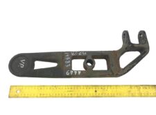 Braț de reglare arc lamelar axa față stânga Iveco 41271296