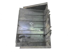 Capac pentru cutia bateriei man 8141860-0139 / 81418600139 / 8141860-6090 / 81418606090 1 Capac pentru cutia bateriei man 8141860-0139 / 81418600139 / 8141860-6090 / 81418606090