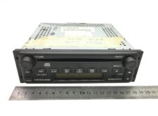 Radio CD Player Volvo VR300 cu RDS și Funcție Anti-Theft
