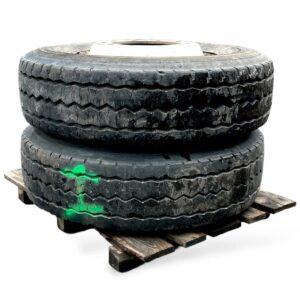 Set 2 anvelope camion volvo 305/70r22. 5 225x825-22 1 Set 2 anvelope camion volvo 305/70r22. 5 225×825-22