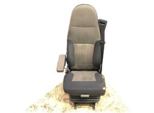 Scaun șofer renault cu cotieră și centură integrată