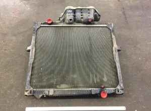 Radiator pentru camioane man, coduri 81061016518, 81061016510, 81061016472 1 Radiator pentru camioane man, coduri 81061016518, 81061016510, 81061016472