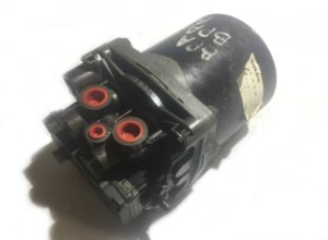Uscător de aer volvo 70313304 3194898 9957312 24v 1 Uscător de aer volvo 70313304 3194898 9957312 24v