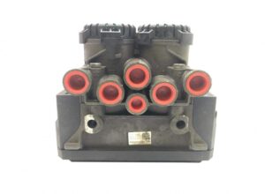 Supapă ebs pentru axă motrică volvo – coduri: 21122035, 20828241, 20570910, 20502537, 7420828241, 7420570910, 7420502537, 7421122035, 7485003713, 5801910309