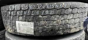 Roată volvo 295/80r22. 5 d. 8. 25 n7. 9 mich l/n 9. 10. 23 1 Roată volvo 295/80r22. 5 d. 8. 25 n7. 9 mich l/n 9. 10. 23