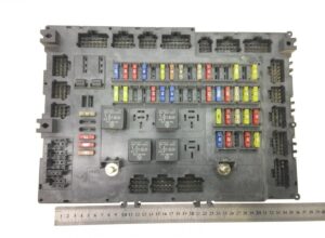 Panou de siguranțe pentru mercedes-benz a0014463558 1 Panou de siguranțe pentru mercedes-benz a0014463558