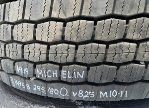 Roată volvo 295/80 r22. 5 michelin 4958 8. 25 m10-11 1 Roată volvo 295/80 r22. 5 michelin 4958 8. 25 m10-11