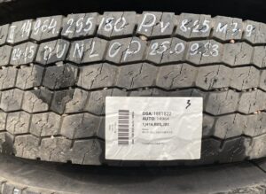Roată volvo 295/80r22. 5 dunlop 25. 09. 23 1 Roată volvo 295/80r22. 5 dunlop 25. 09. 23