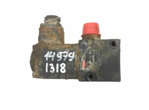 Valvă solenoid volvo 3199156 utilizată 1 Valvă solenoid volvo 3199156 utilizată
