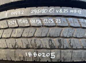 Roată volvo 295/80r22. 5 8. 25 mg:12 yokohama 0521 12. 05. 23 1 Roată volvo 295/80r22. 5 8. 25 mg:12 yokohama 0521 12. 05. 23