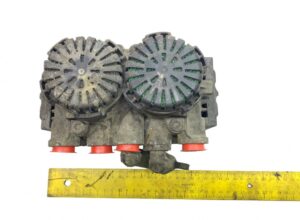 Supapă ebs axa motrică volvo 21122035/20828241/20570910/20502537/7420828241/7420570910/7420502537/7421122035/7485003713/5801910309 1 Supapă ebs axa motrică volvo 21122035/20828241/20570910/20502537/7420828241/7420570910/7420502537/7421122035/7485003713/5801910309
