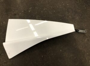 Spoiler lateral cabină dreapta sus mercedes - coduri 9607902865, a9607902865 1 Spoiler lateral cabină dreapta sus mercedes – coduri 9607902865, a9607902865