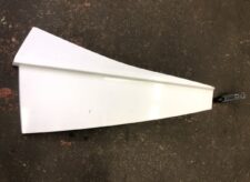Spoiler lateral cabină sus stânga pentru Mercedes (cod: 9607902765 / A9607902765)