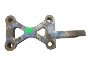 Piesă de reglare arc lamelar ax secundar dreapta pentru scania 1377420