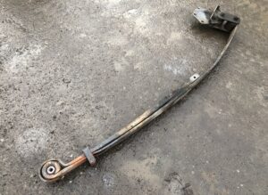 Arc lamelă axă față dreapta iveco 500355490 8134539 8161651 1 Arc lamelă axă față dreapta iveco 500355490 8134539 8161651