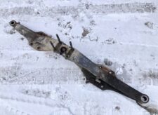 Traversă ax secundar Volvo 21461543-11 (uzată)