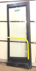 Ușă laterală pentru autobuz, față dublă, prima jumătate 1 Ușă laterală pentru autobuz, față dublă, prima jumătate