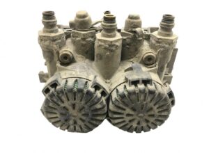 Supapă ebs axă motrică volvo – coduri oem: 21122035, 20828241, 20570910, 20502537, 7420828241, 7420570910, 7420502537, 7421122035, 7485003713, 5801910309