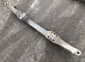 Traversă ax secundar volvo – coduri oem: 22119453, 22124266, 23451297, 23412053, 23412055