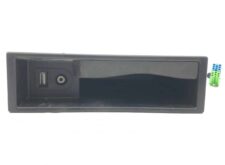 Sertar Tablou de Bord cu Port USB și AUX pentru Volvo