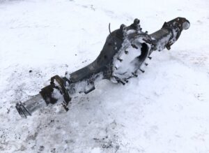 Axa motoare iveco 42559739 - traversă axă spate 1 Axa motoare iveco 42559739 – traversă axă spate