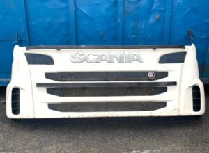 Grilă față scania – model alb, cu inscripție și emblemă
