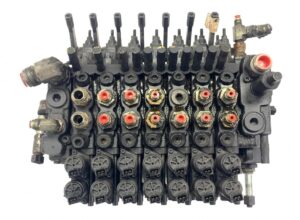 Distribuitor hidraulic scania 35029075 l90ls l90ls 07. 13911-05 1 Distribuitor hidraulic scania 35029075 l90ls l90ls 07. 13911-05