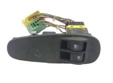 Comutator geamuri electrice stânga Iveco cu două butoane și conectori colorati