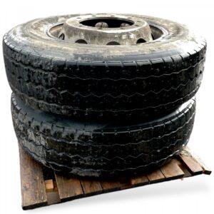 Set roți 2 bucăți volvo 305/70r22. 5, 22. 5x8. 25, 24" 1 Set roți 2 bucăți volvo 305/70r22. 5, 22. 5×8. 25, 24″