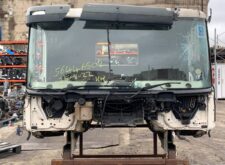 Cabină Scania CG16 Second-Hand, Cu Parbriz Crăpat și Fără Elemente Exterioare Inferioare