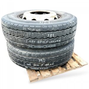 Set 2 roți volvo 305/70r22. 5 goodyear 1 Set 2 roți volvo 305/70r22. 5 goodyear