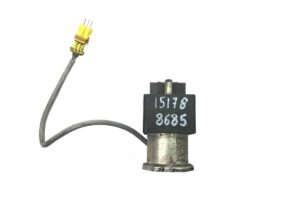 Releu de tensiune man cu conector galben și inscripții 15178 8685
