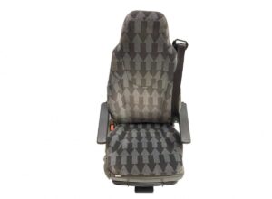 Scaun șofer man cu model geometric gri și centură de siguranță integrată