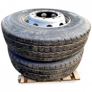 Set 2 roți solaris 295/80r22. 5 cu jante 225x825-15 1 Set 2 roți solaris 295/80r22. 5 cu jante 225×825-15