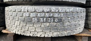 Roată solaris 295/80r22. 5 8. 25 m10 1 Roată solaris 295/80r22. 5 8. 25 m10